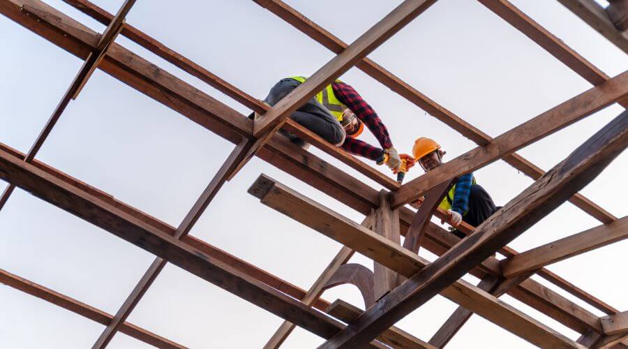 Expert new roof installation services in Carlock, IL